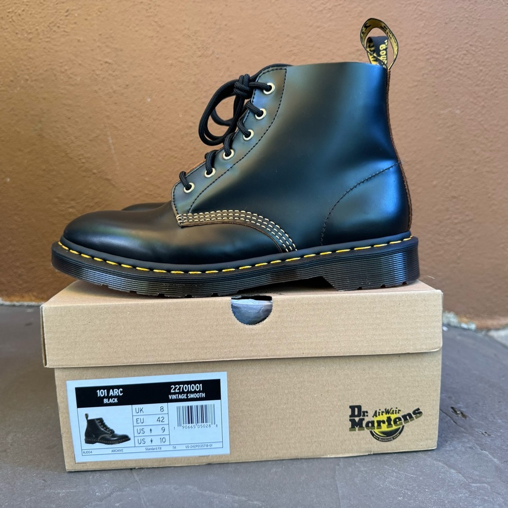 ⭐️Dr. Martens 101 Black Vintage Leather UK 8 EU 42 US M9/W10